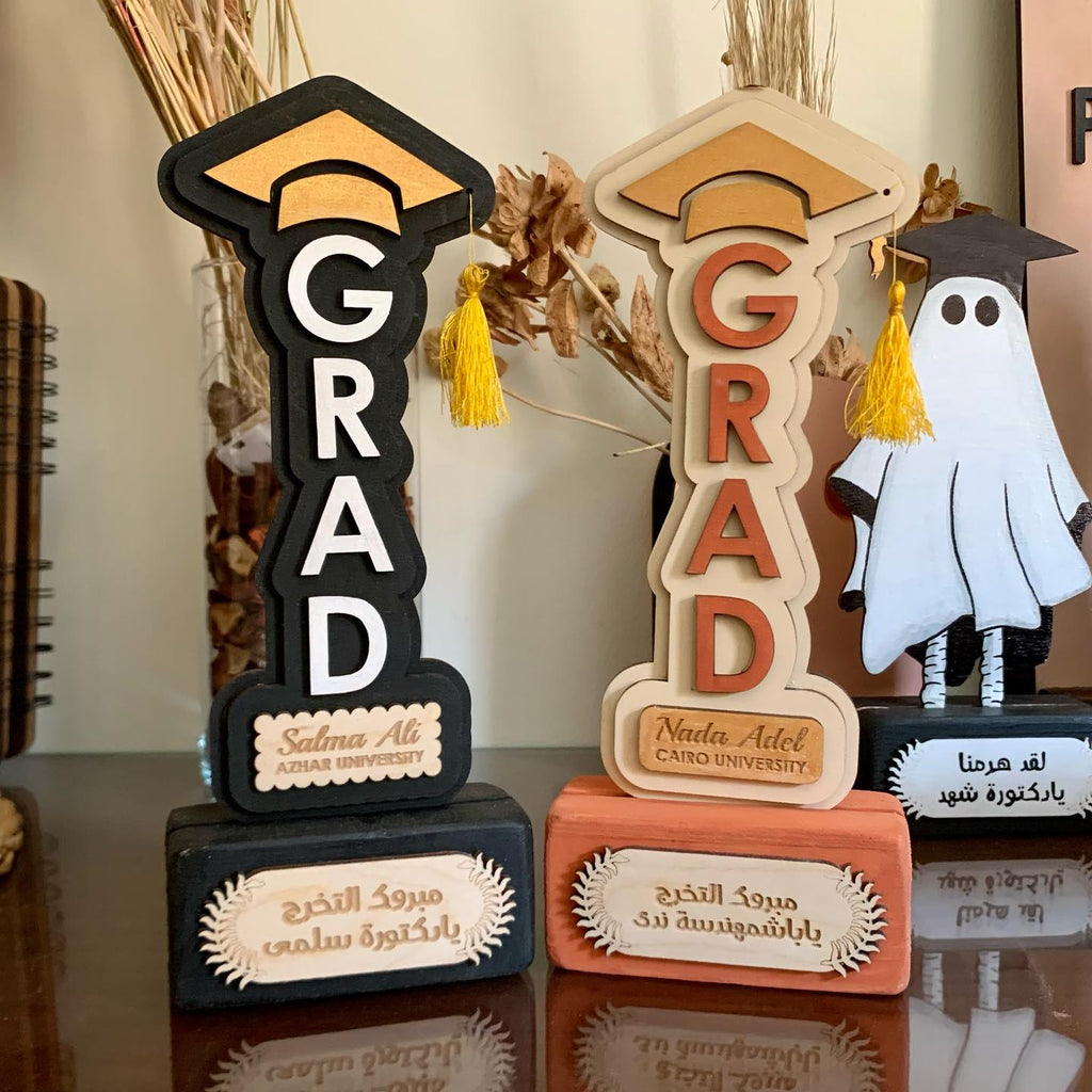 Grad Graduation Stand