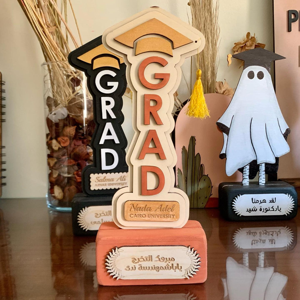 Grad Graduation Stand