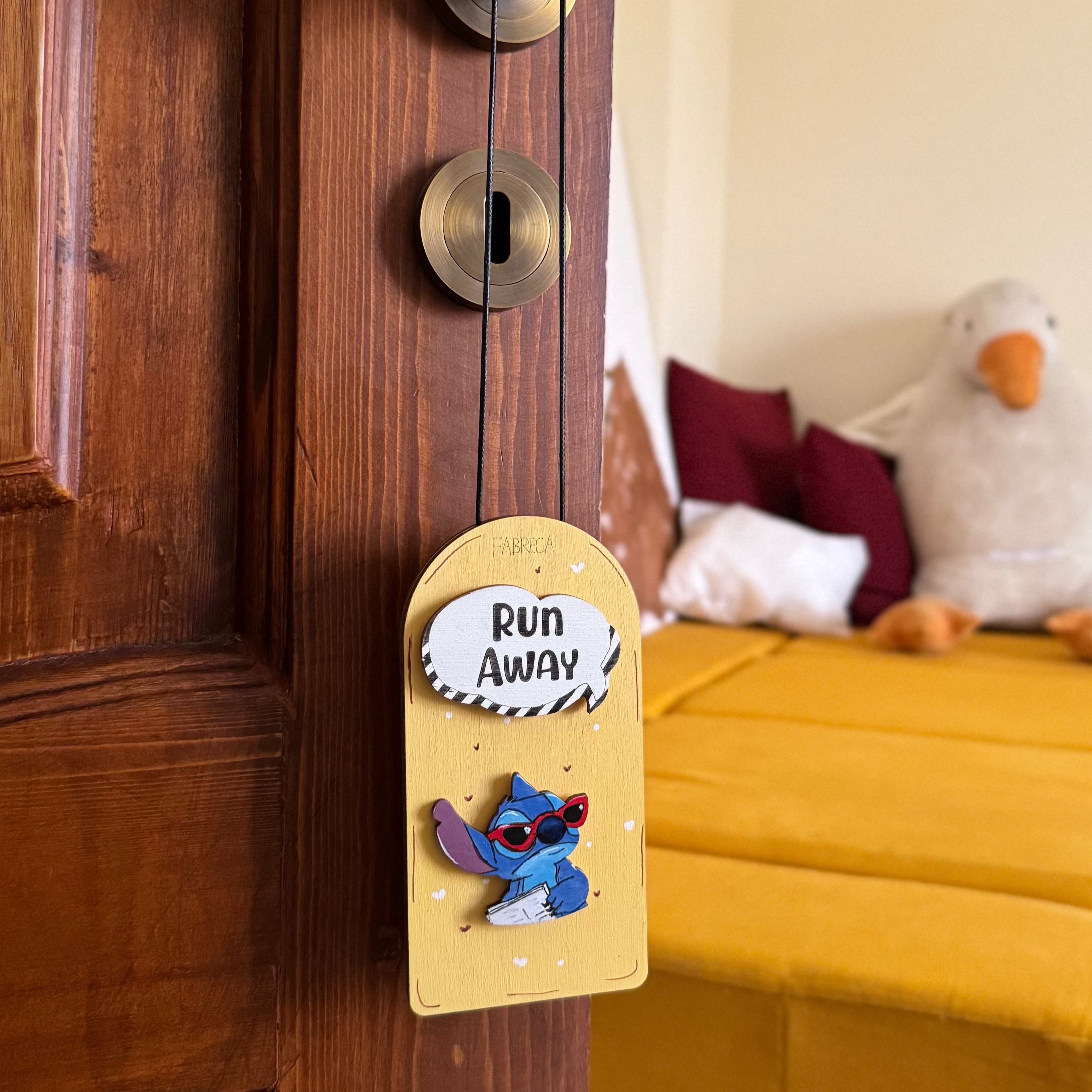 Door Hanger "Run away"
