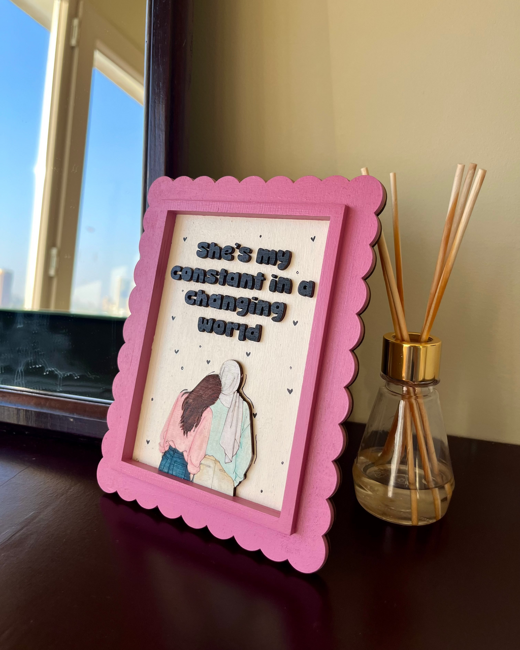 Friend's Desk Stand