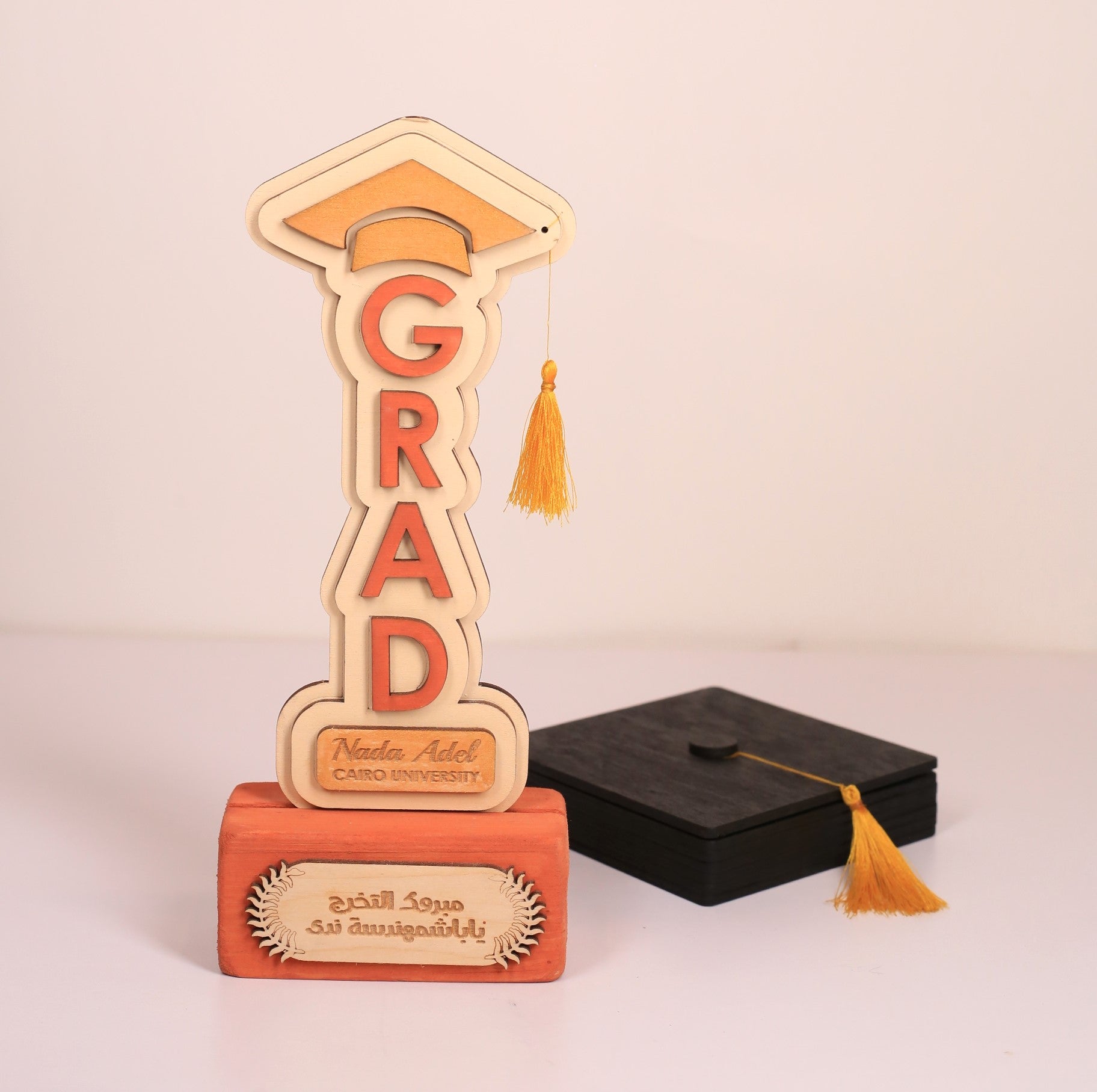 Grad Graduation Stand